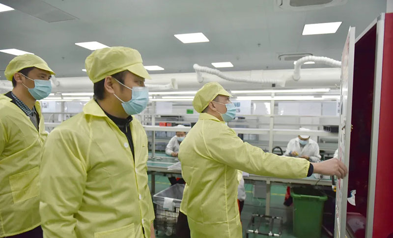 振?？萍忌a(chǎn)車間